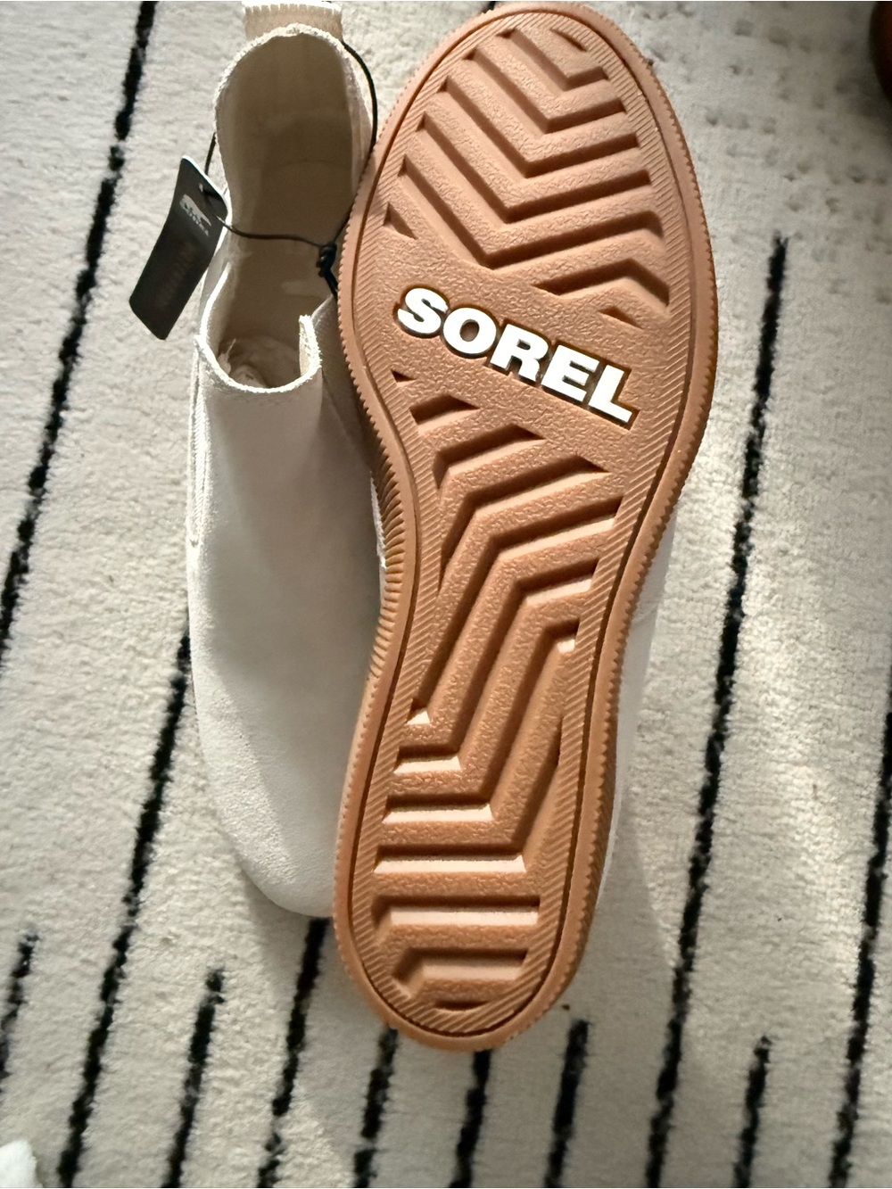 Sorel - Women's Cream Chelsea Booties with Gum Sole - 9 - Picture 3 of 3